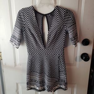 Windsor Romper- Blank and White